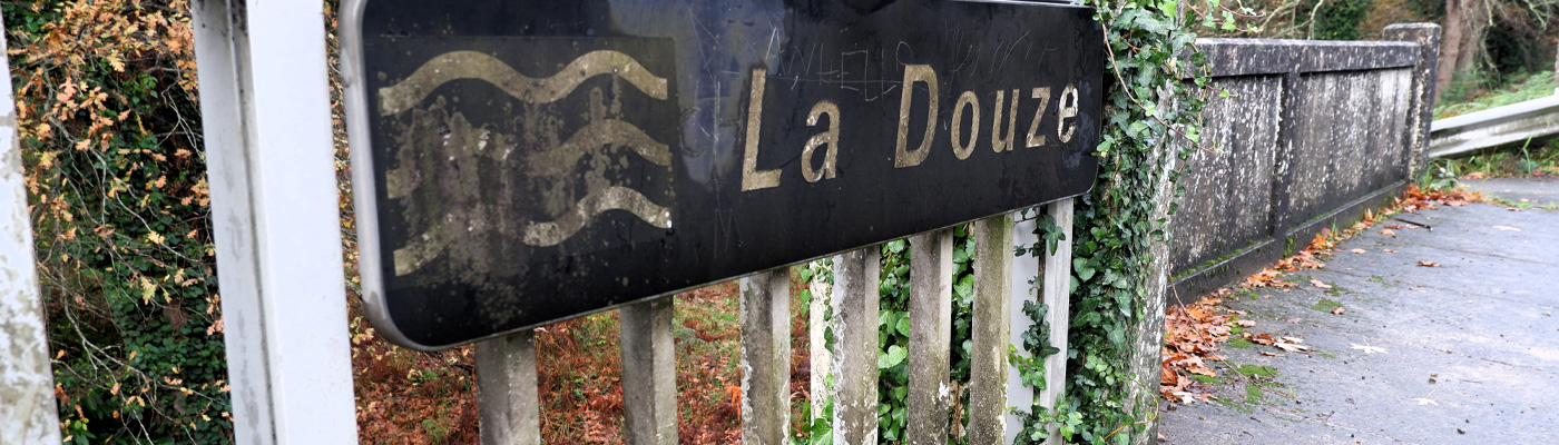 Photo d'un pont sur la Douze à Mont-de-Marsan